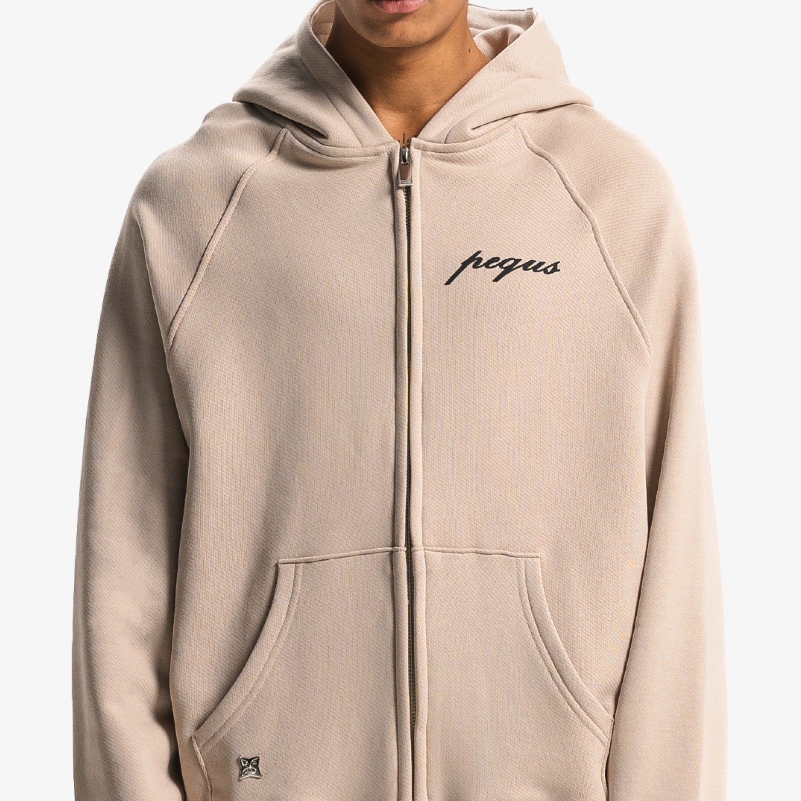 PEQUS Chest Logo Zip-Hoodie