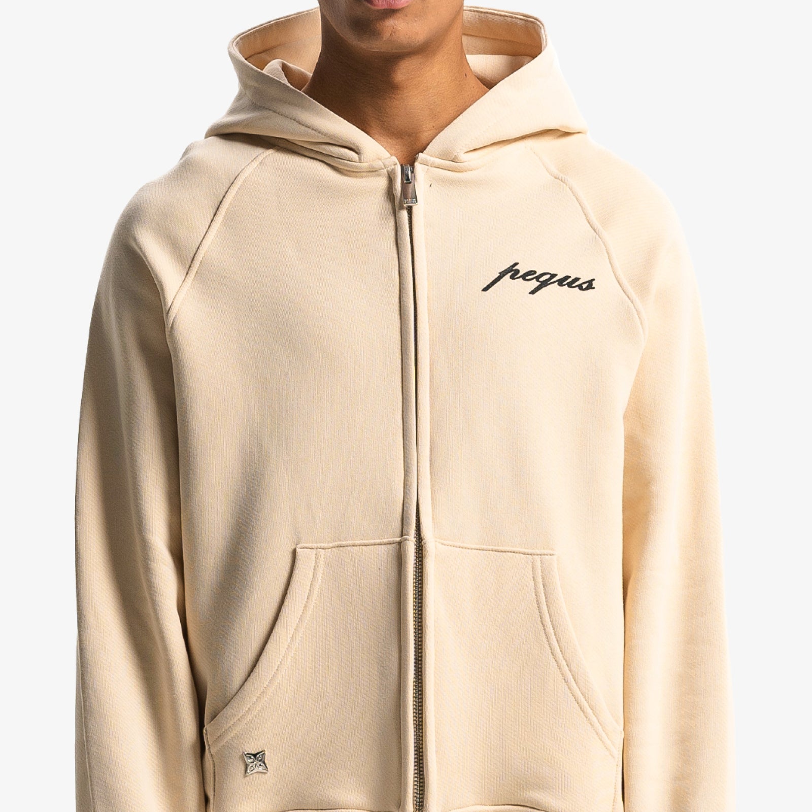 PEQUS Chest Logo Zip-Hoodie